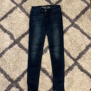 0- American Eagle blue jeans